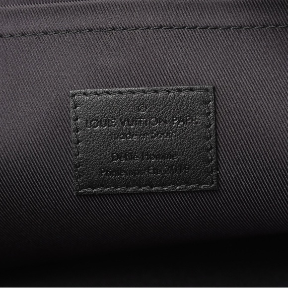 Authentic Louis Vuitton Paris Tagia Rainbow Pochette
A4 Black / Limited Edition - Picture 7 of 10